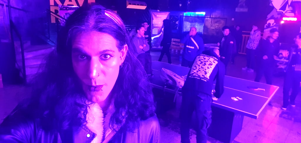 DJ Amapola a la llegada a Antisistema (Concurso Clandestino 2024)